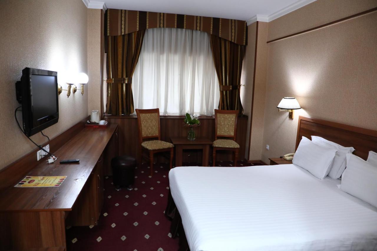 Le Grande Plaza Hotel Tașkent Exterior foto